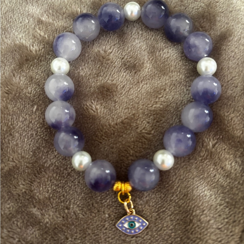 Chic Glass Amethyst and Gold Bracelet with Eye Charm